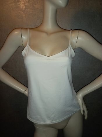 top blanc élasthane taille 38
