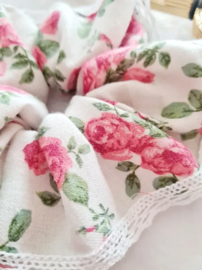 Chouchou fleuri romantique - photo numéro 3