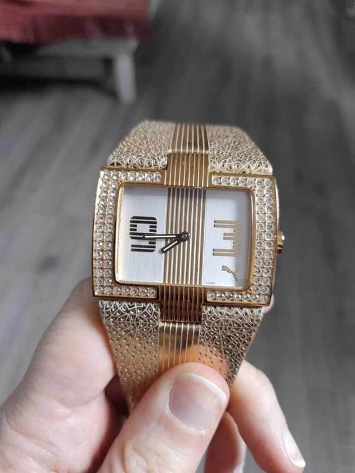 Montre puma doré - photo numéro 2