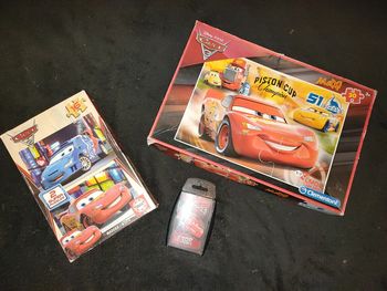 Jeu puzzle et carte Cars