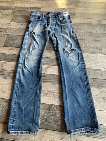 Jeans destroy