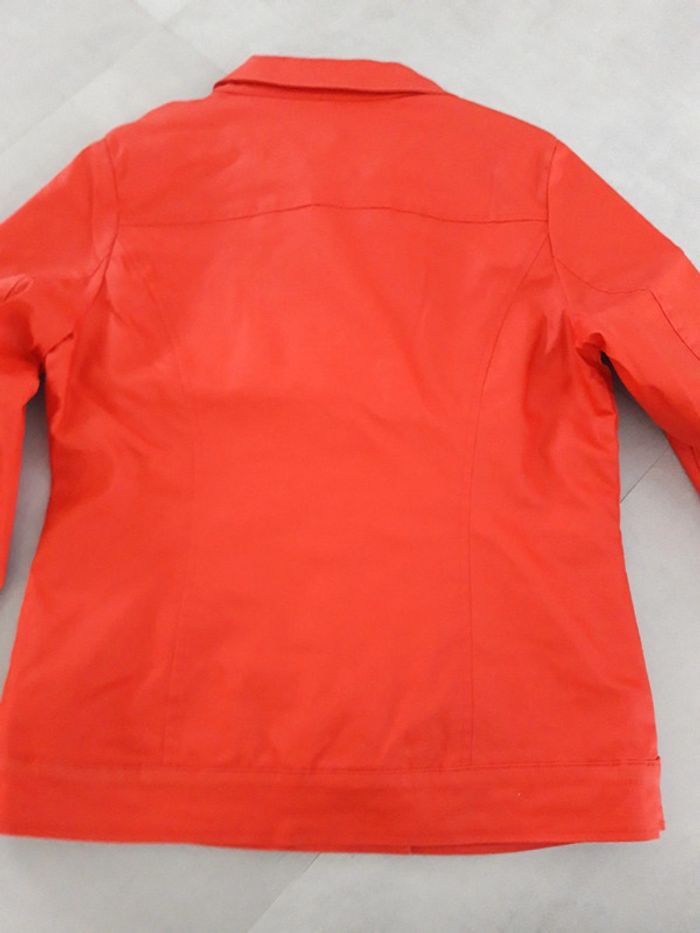 Veste rouge cintrée neuve - photo numéro 3