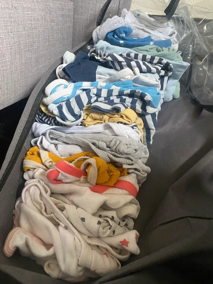 Lot vêtements 9 mois