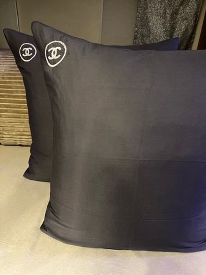 Taie d'oreiller brodé - photo numéro 4