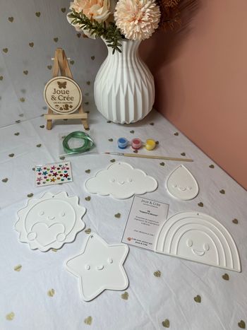 Kit créatif enfant – suspensions à décorer soleil, arc-en-ciel, étoile (activité manuelle)