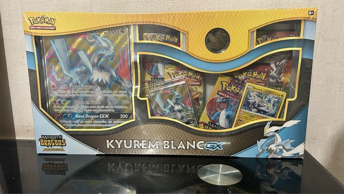 Pokémon coffret KYUREM Blanc Majesté des dragons