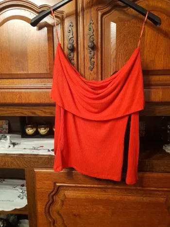 Top rouge