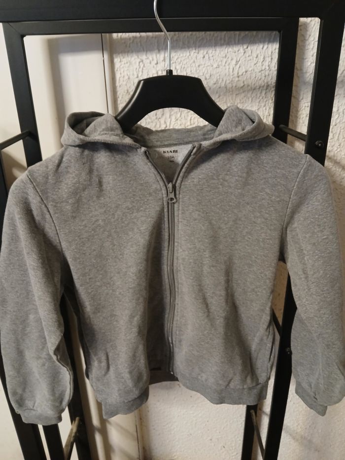SWEAT ZIPPE GRIS KIABI