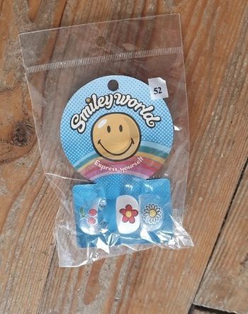 Lot de 3 bagues en "verre" neuves taille 52 / 16,5mm