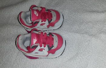 Baskets nike bébé fille.