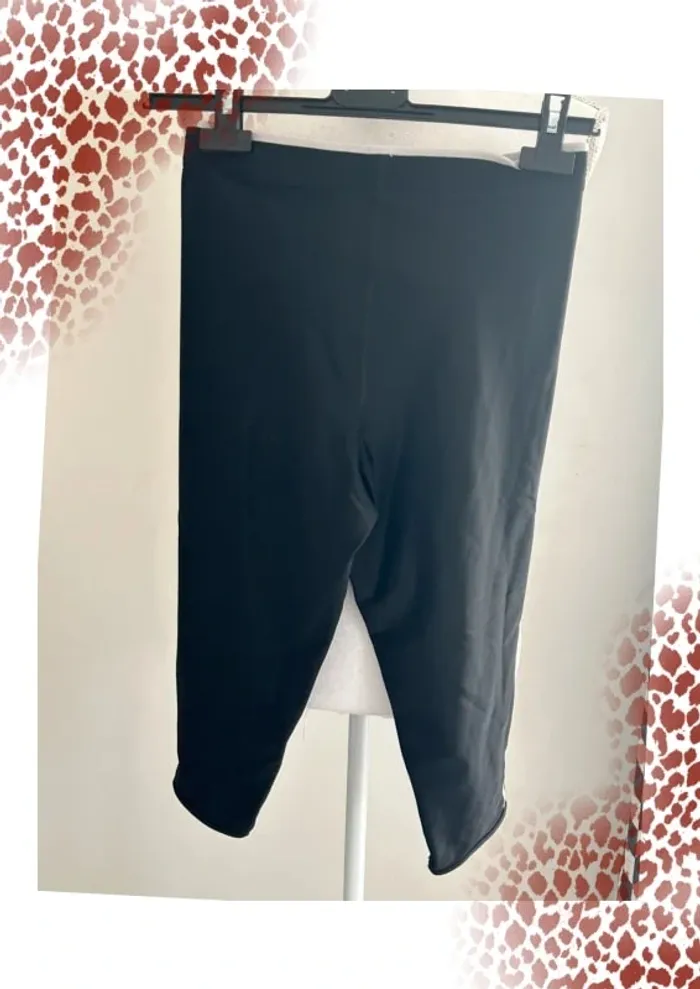 Legging de sport Decathlon taille 38 - photo numéro 2