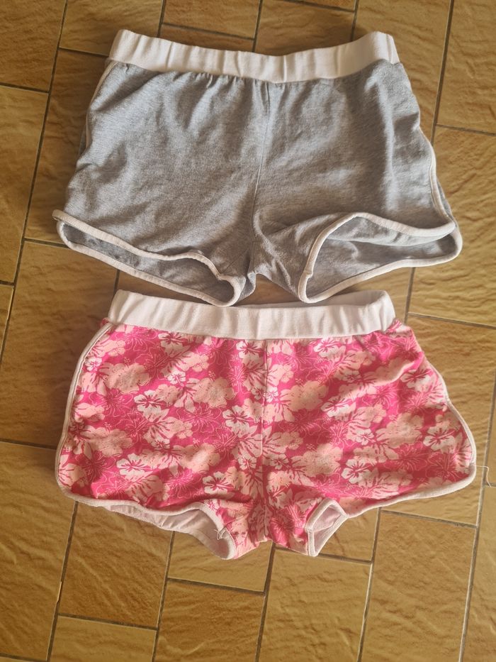 Lot 2 shorts / Taille 14 ans