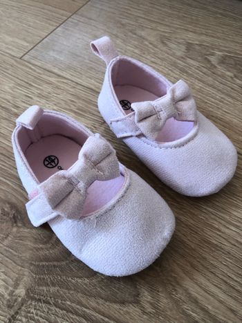 Chaussure chausson rose bébé