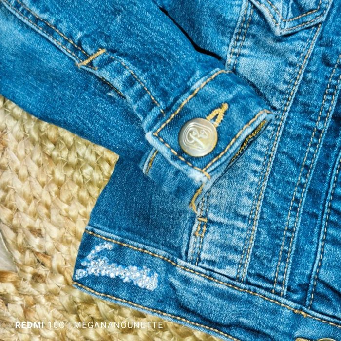 💙 Veste en jean fille 4 ans – Très bon état – Boutique parisienne - photo numéro 4