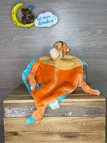DY30 doudou tigrou Disney