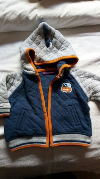 Sweet a capuche bébé