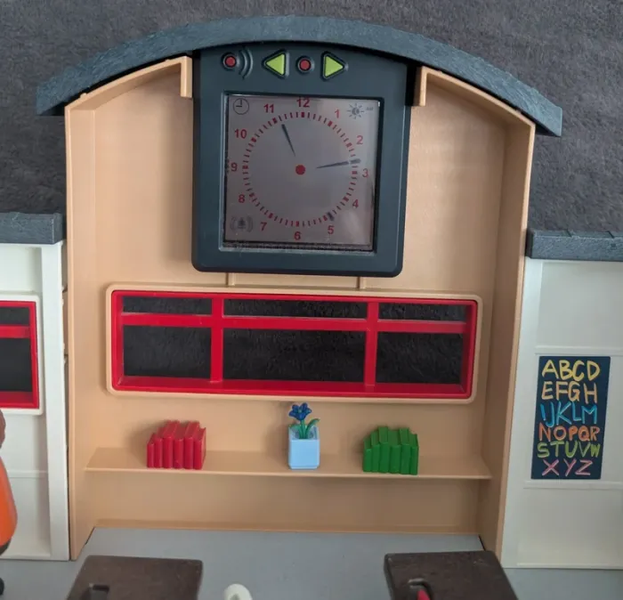 École aménagé playmobil - photo numéro 10