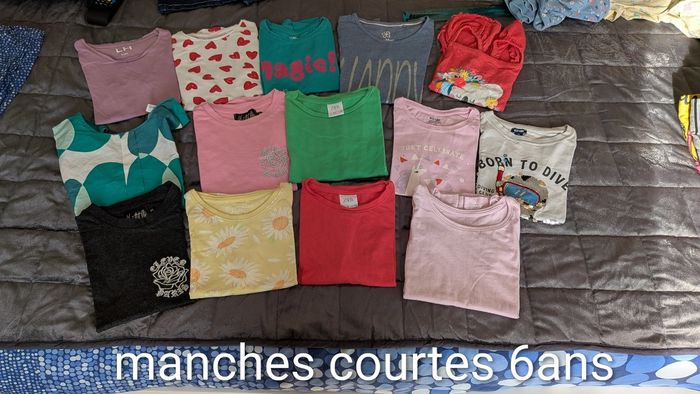 Lot vêtements fille 6 ans - photo numéro 2