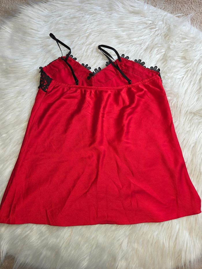 Top rouge - photo numéro 3