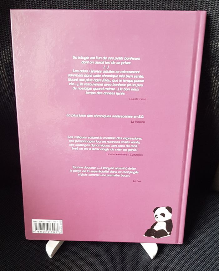 BD Valentine Tome 1 - Vanyda - Dargaud - photo numéro 2