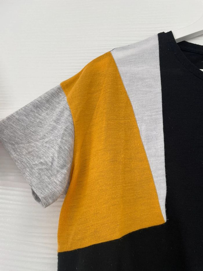 Haut t-shirt noir blocs jaune moutarde gris uni basique simple col rond manches courtes - photo numéro 2