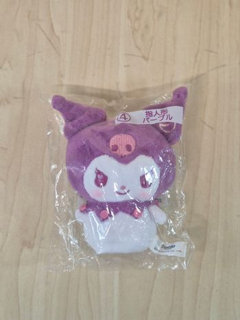 Marionnette à doigt peluche Sanrio Kuromi