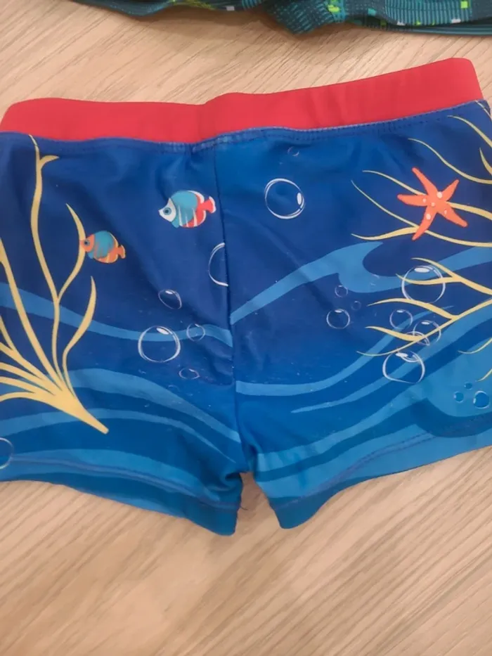 Lot maillot de bain 5 ans - photo numéro 3