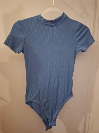 Body jennyfer taille 36 en très bon état 