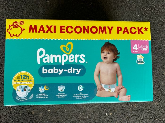 Pampers maxi economy taille 4