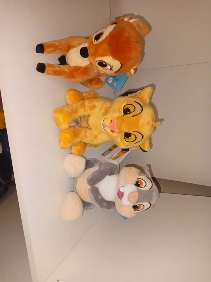 Lot peluches Disney neuves
