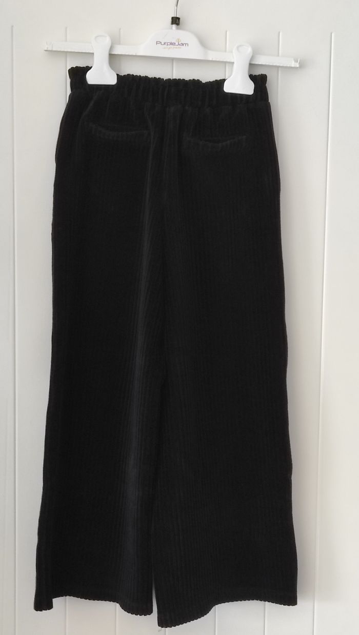 Pantalon velours côtelé fille 8 ans noir – très bon état - photo numéro 3