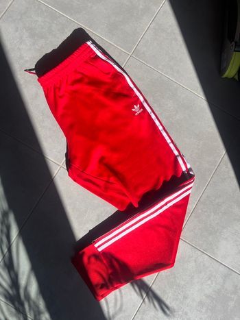 Jogging adidas rouge 