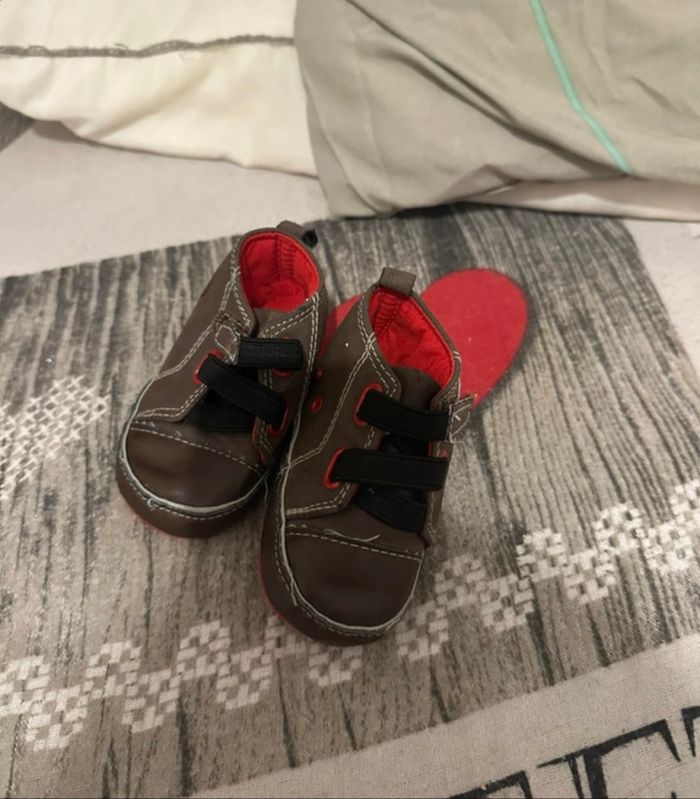 Chaussures bb garçon 9-12 mois🐾