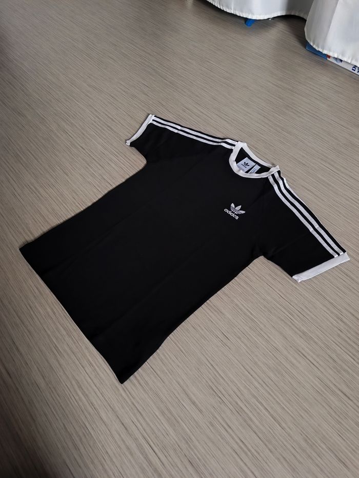 Tee-shirt noir Adidas S