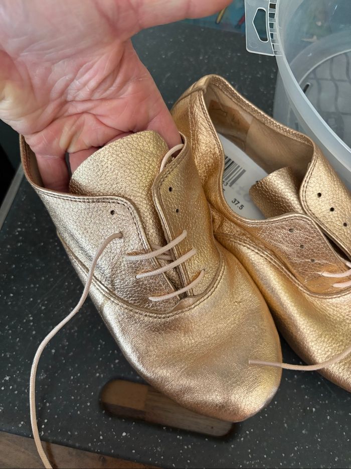 REPETTO. Chaussures modèle zizi rich