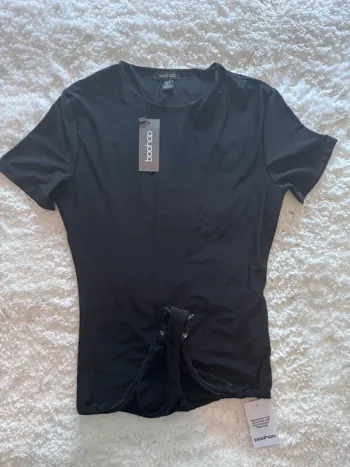 Body à manches courtes Boohoo noir – Double couche – Taille 38 – Neuf avec étiquette