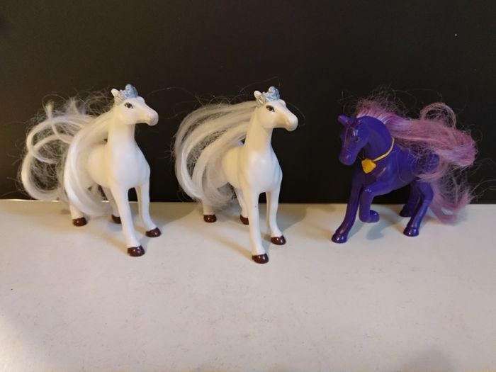 3 figurines Cheval McDonald's 2011