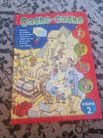 Livre Cache-cache, Illustré par E. Migliardo