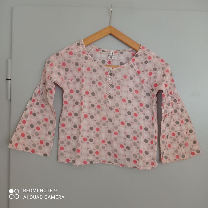 Blouse à gros pois 8ans