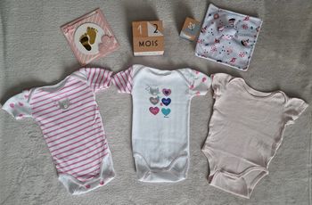 Lot 3 bodies blanc & rose - 12M - Absorba & Gémo (BE avec défauts)