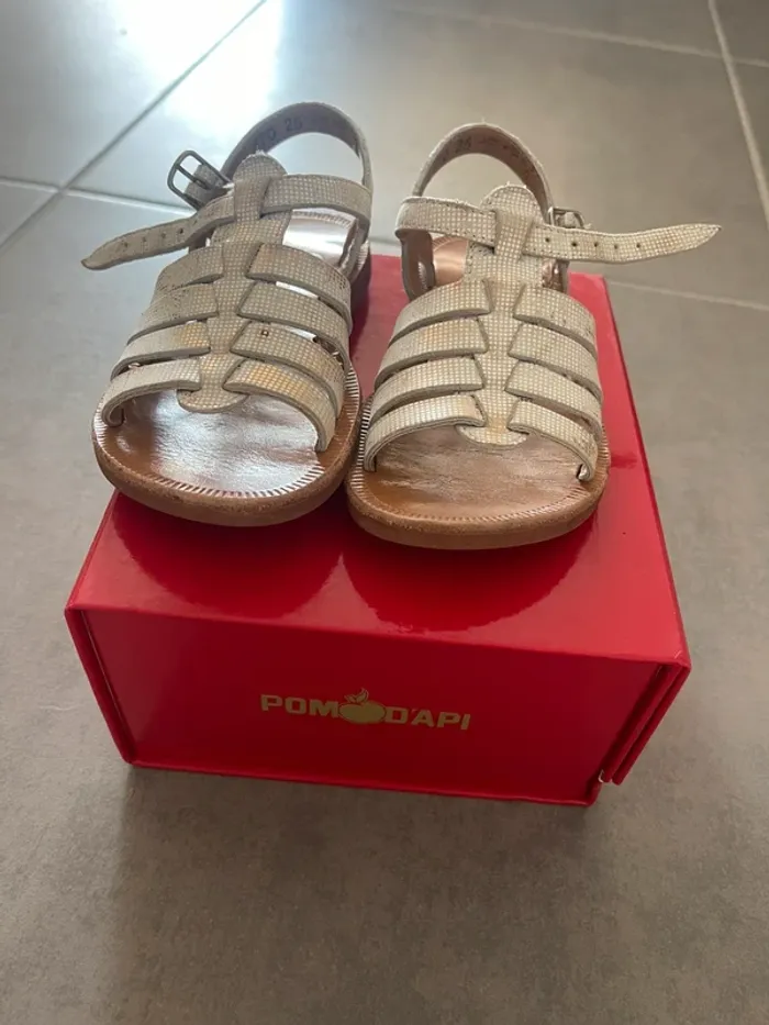Sandales pom d’api taille 25 - photo numéro 2