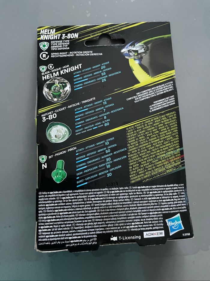 Toupie Beyblade X Défense Type : Helm Knight 3-80N verte    Neuf avec boîte / - photo numéro 4