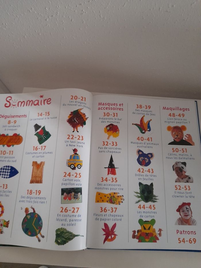 Livre déguisements et maquillages enfants - photo numéro 2