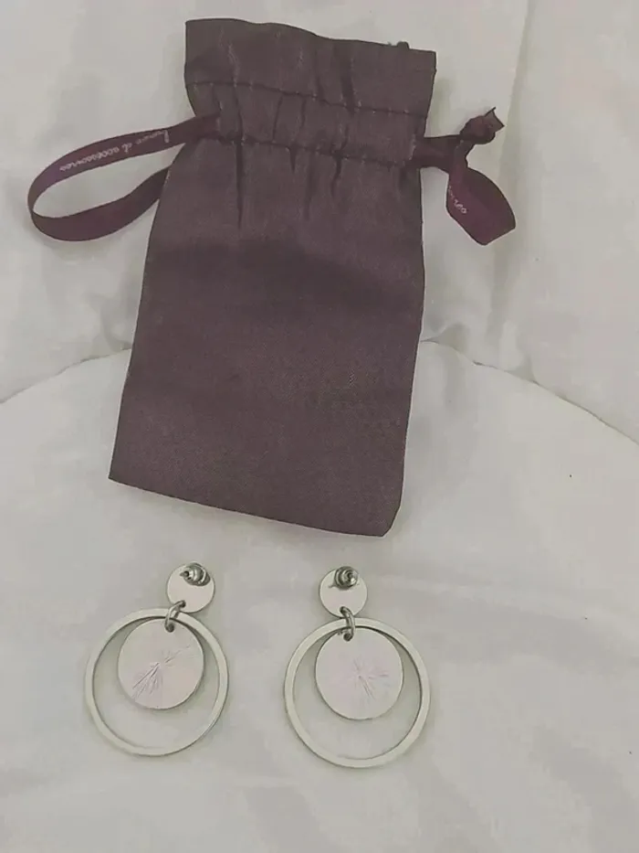 3 paires de boucles d oreilles Fantaisie Eliot paris tbe - photo numéro 3