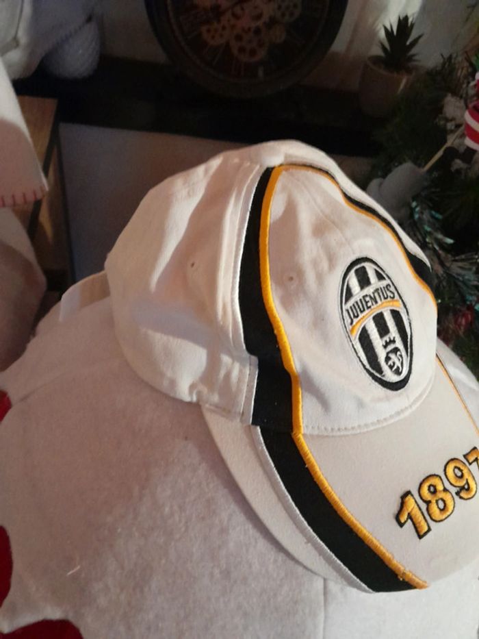 Casquette juventus taille54 - photo numéro 2