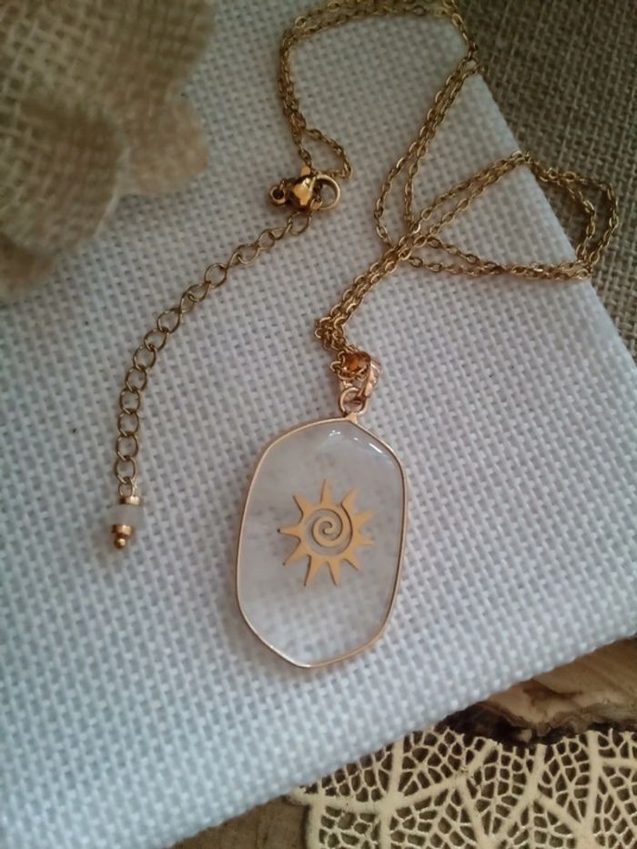 Collier pierre de cristal de quartz avec soleil bohème - photo numéro 3