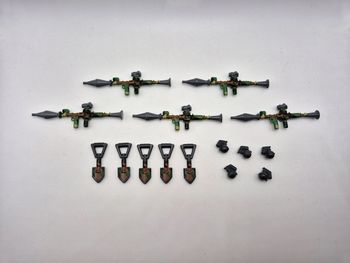 Lot d'armes mitraillette type lego pour militaires star wars