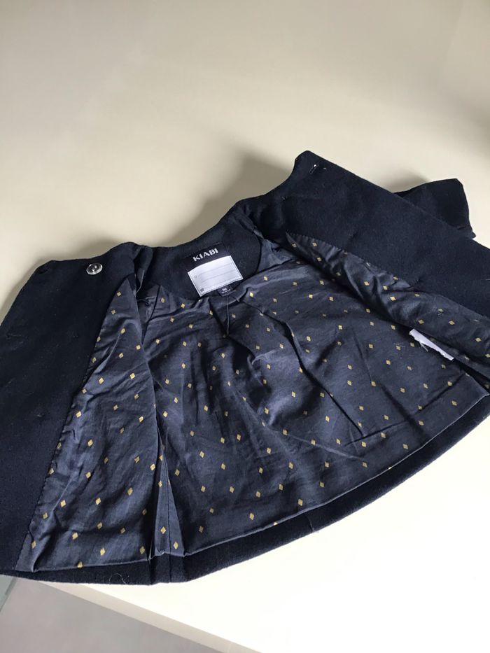 Manteau chic plis creux dans le dos 3 mois - photo numéro 2