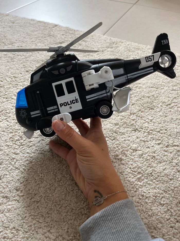 Hélicoptère de police - photo numéro 4