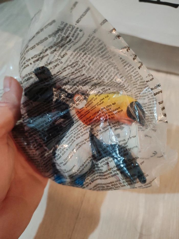 Figurine McDonald's Rio. - photo numéro 2